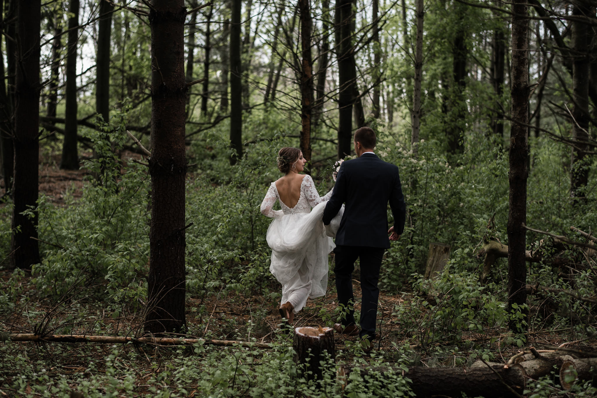 161-forest-wedding-couple-photos-long-sleeve-lace-dress-toronto.jpg