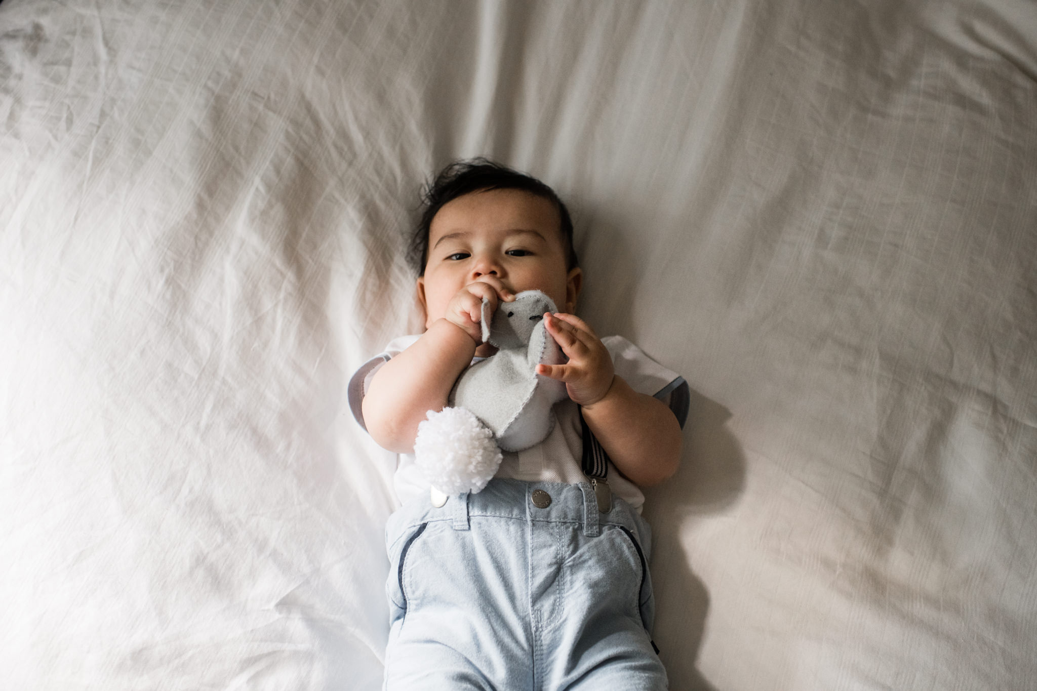 163-newborn-documentary-at-home-toronto-family-photoshoot.jpg