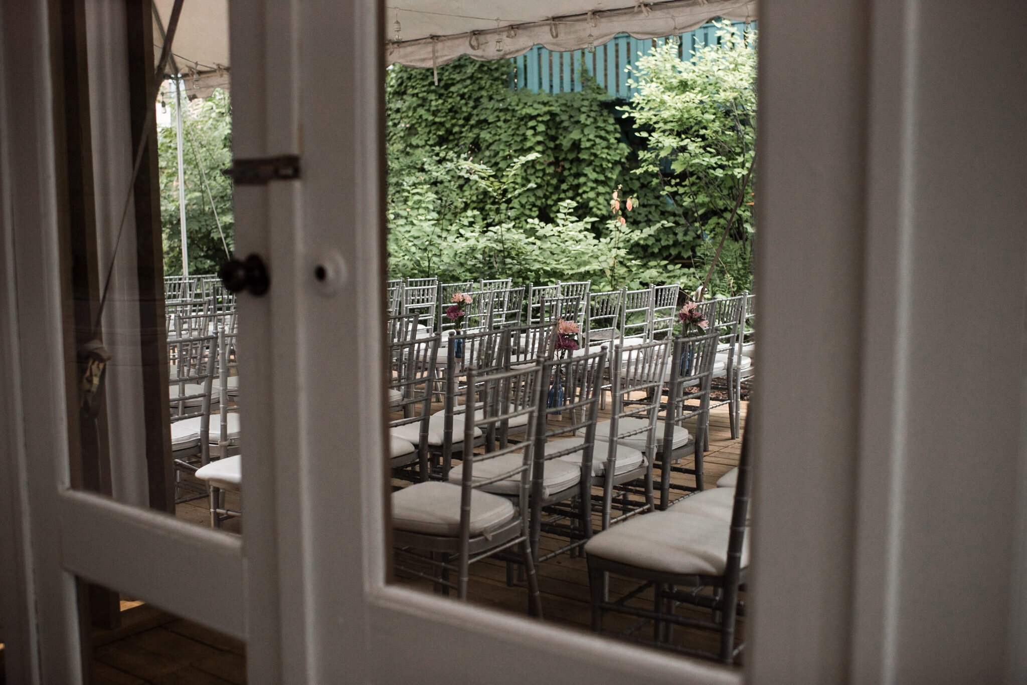 845-berkeley-fieldhouse-ceremony-wedding-photos-decor-set-up-simple-minimalistic.jpg
