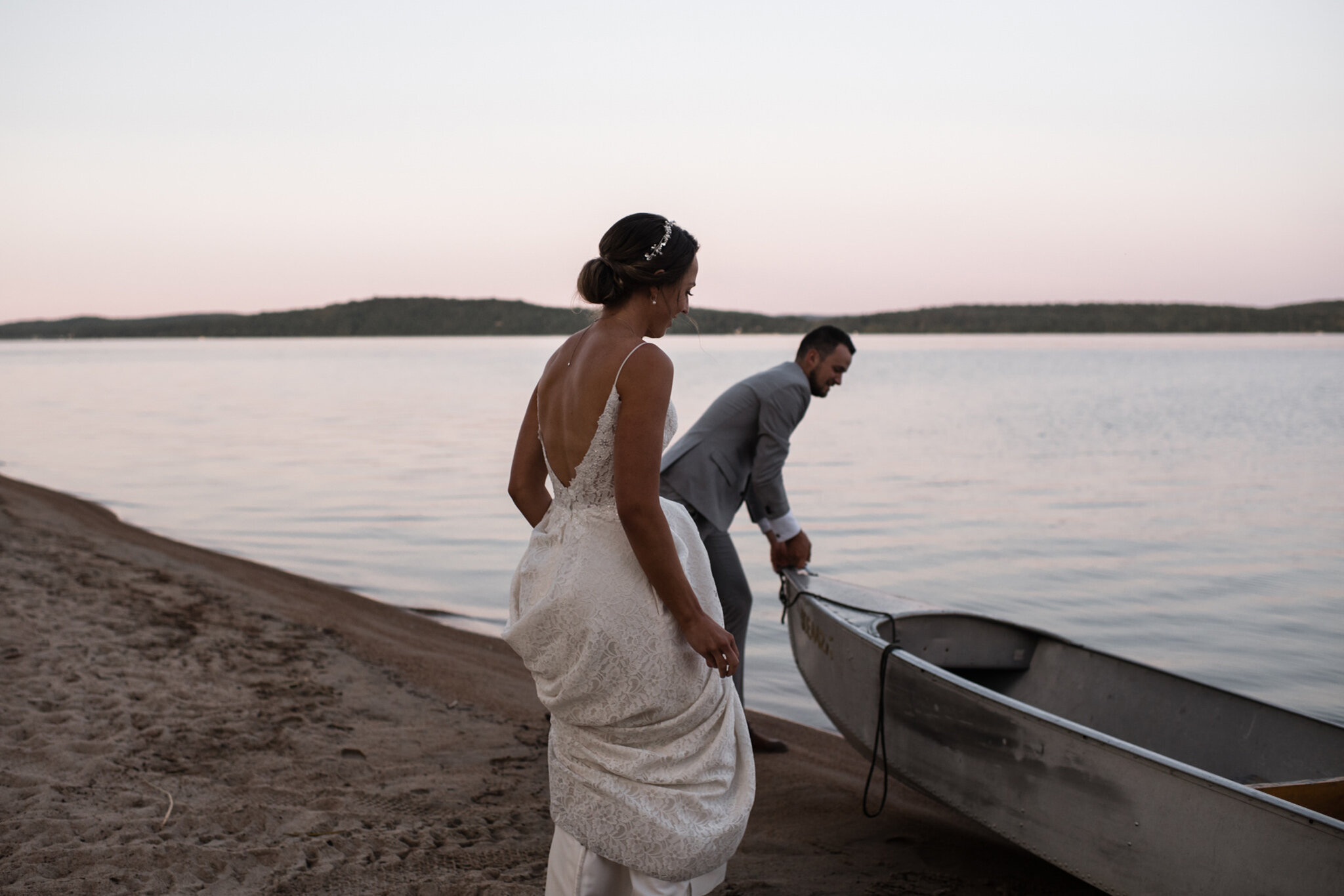 561-canoe-lake-wedding-bride-groom-couple-tent-outdoors-toronto.jpg