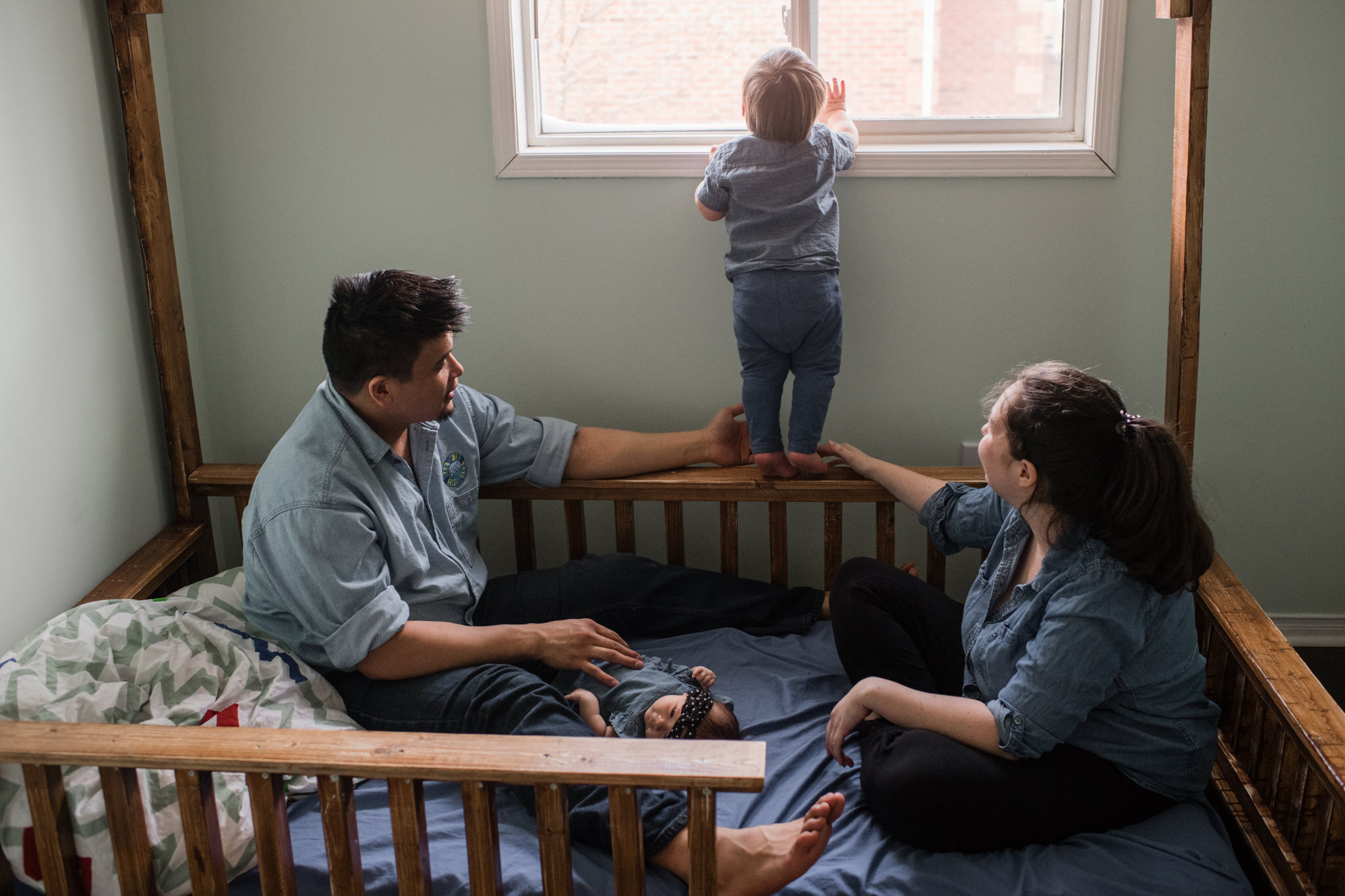 963-newborn-family-photoshoot-documentary-at-home-indoors-toronto-markham-photographer.jpg
